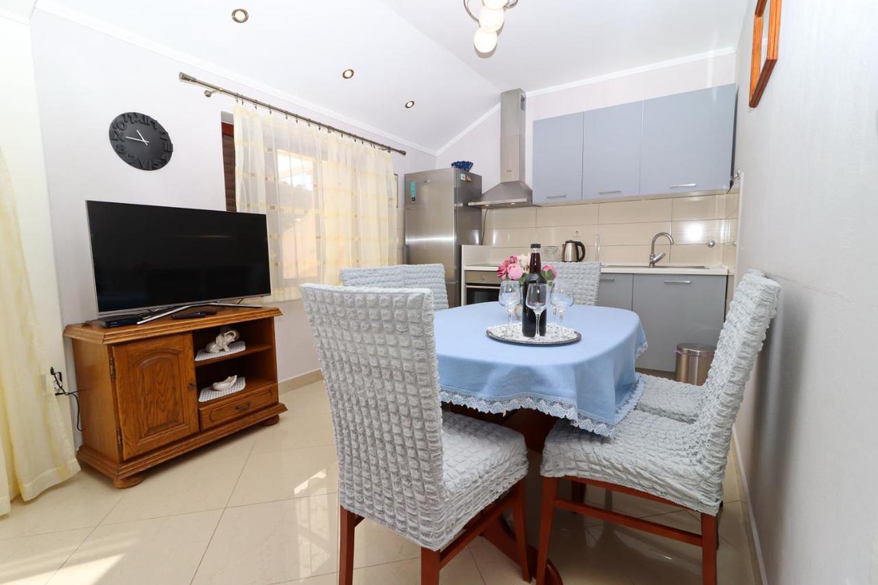 Apartman By The Sea Brna, Korcula - 4463 *